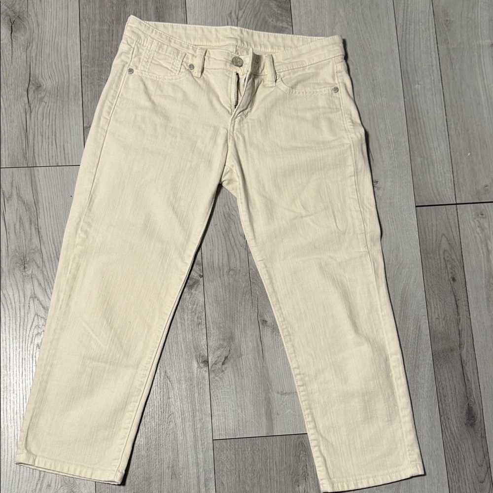 BCBGMaxAzria cream color Denim capris. Size 29. Never worn